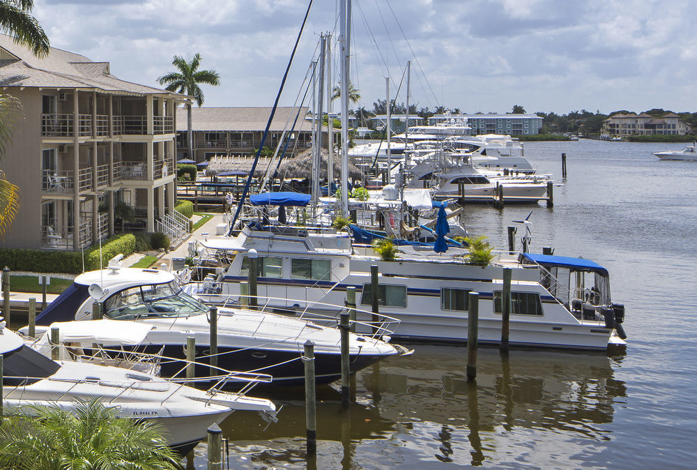 Cove Inn On Naples Bay Екстериор снимка